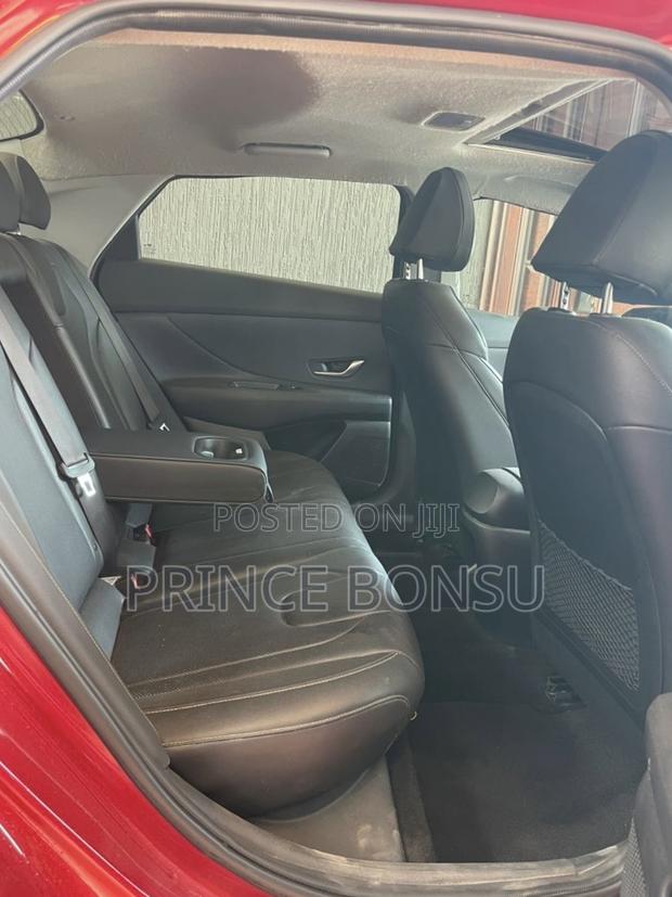 Hyundai Elantra 2026 Red