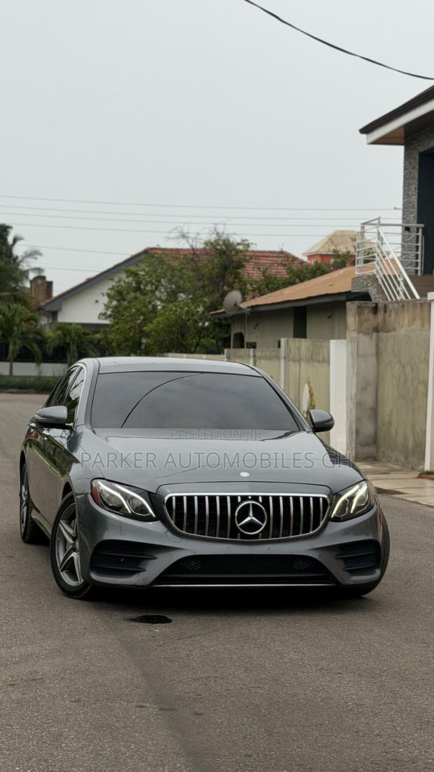 Mercedes-Benz E300 4Matic AWD Sedan (2.0L 4cyl 9A) 2017 Gray