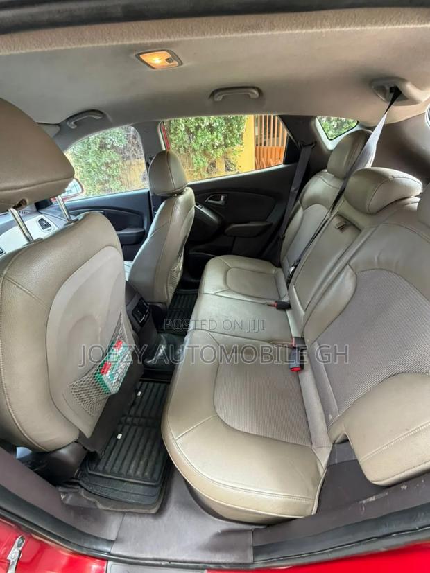 Hyundai Tucson 2015 Red