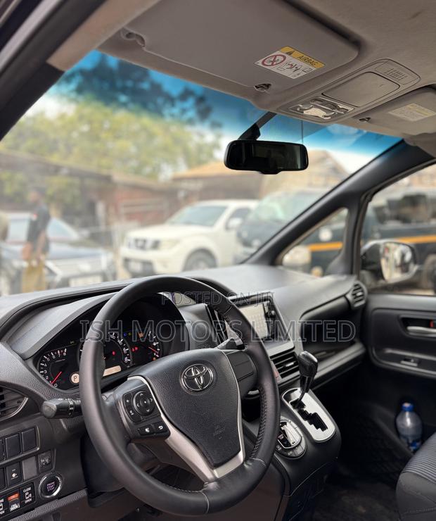 Toyota Voxy 2015 Black