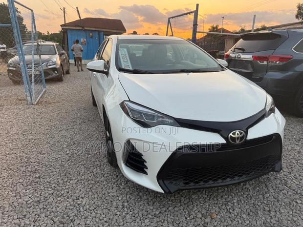 Toyota Corolla 2017 White