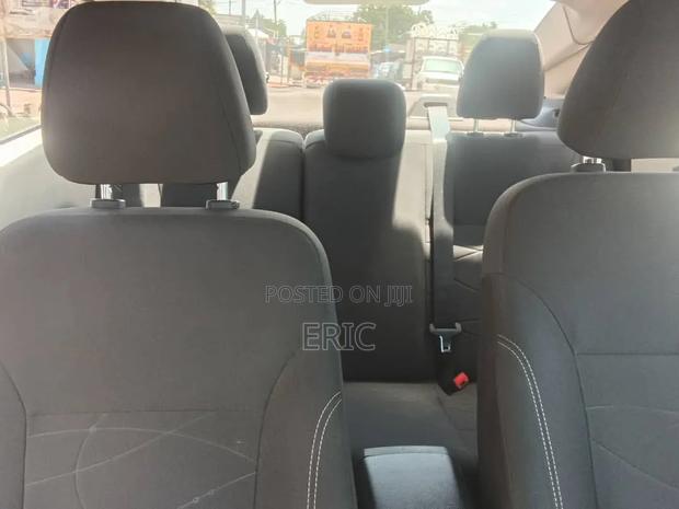 Ford Fiesta SE 4dr Sedan (1.6L 4cyl 5M) 2015 White