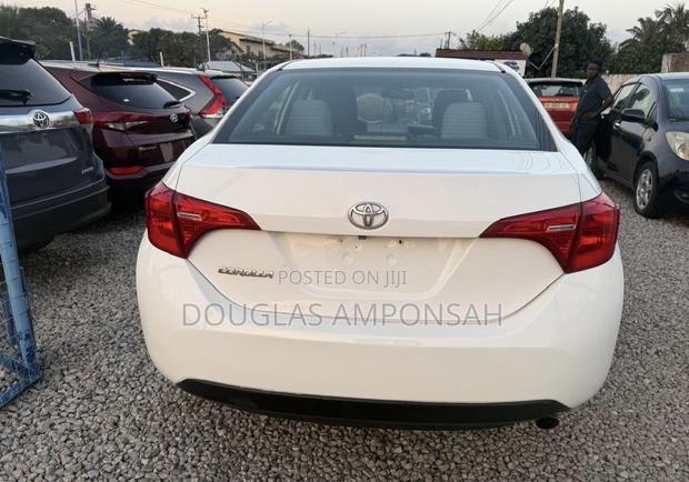 Toyota Corolla 2017 White