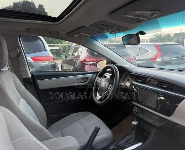 Toyota Corolla 2017 White
