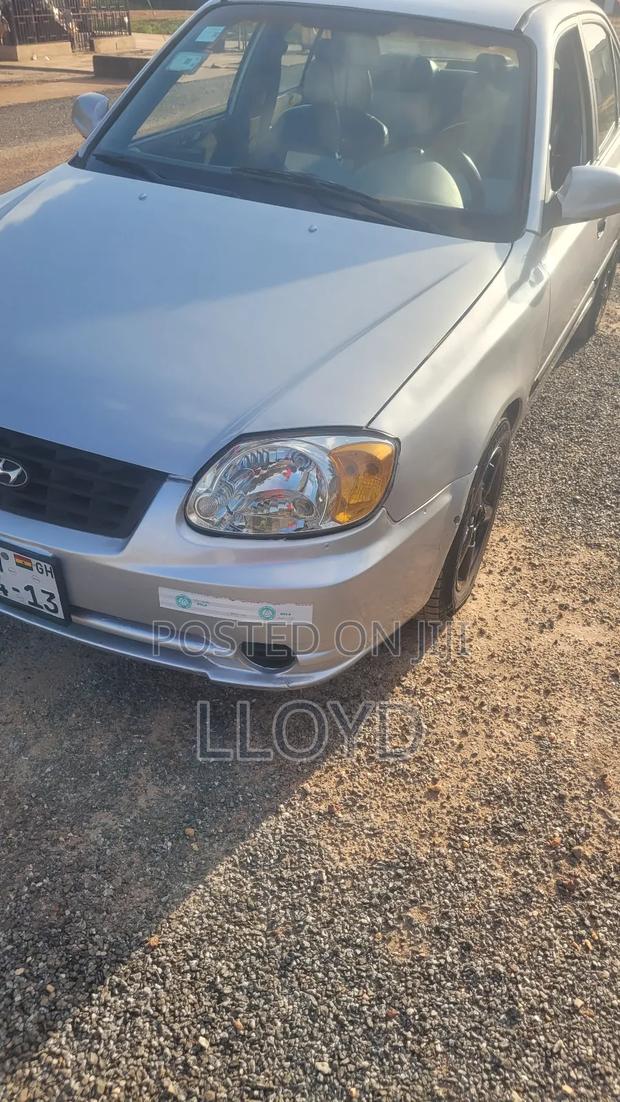 Hyundai Accent 2002 Gray