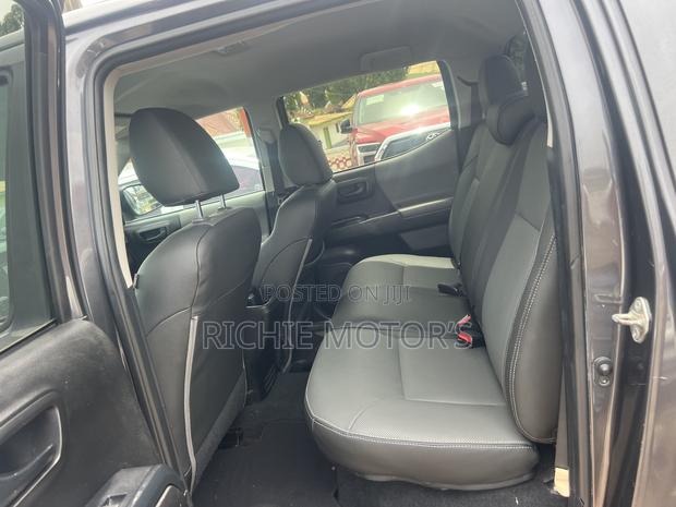 Toyota Tacoma SR 2019 Gray