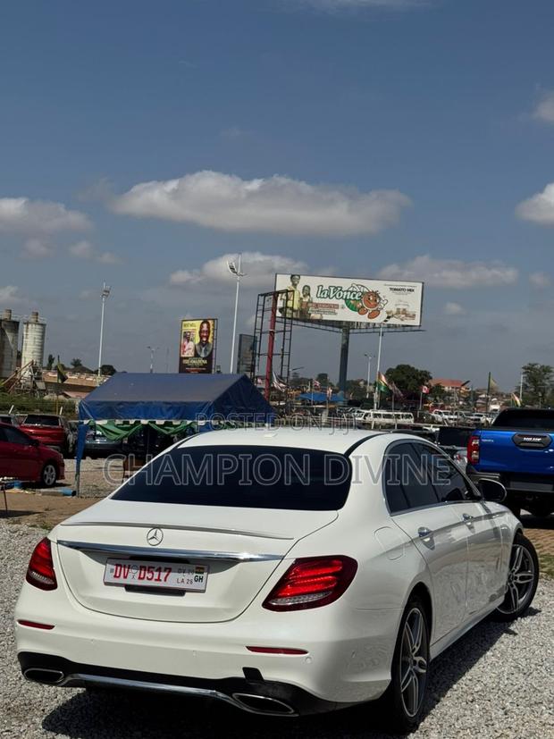 Mercedes-Benz E300 2016 White