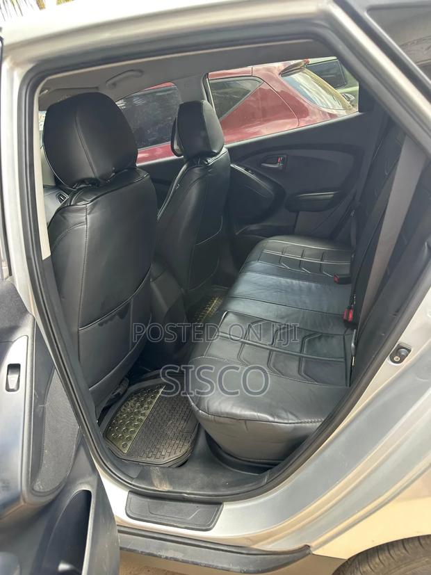 Hyundai Tucson SE AWD 2015 Silver