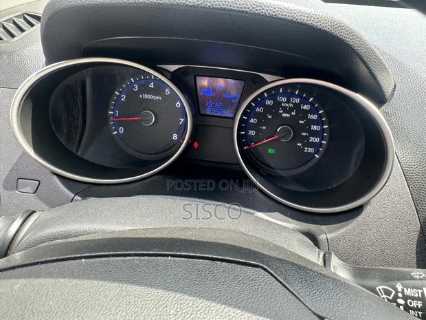 Hyundai Tucson SE AWD 2015 Silver