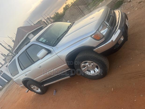 Toyota 4-Runner Limited V6 4x4 2005 Silver