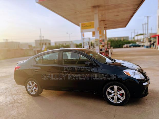 Nissan Versa 1.6 SV 2013 Black