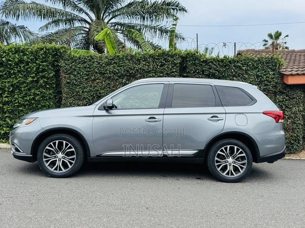 Mitsubishi Outlander SE AWC 2017 Gray