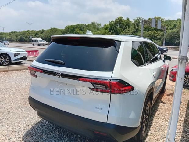 Toyota Highlander XLE FWD 2024 White