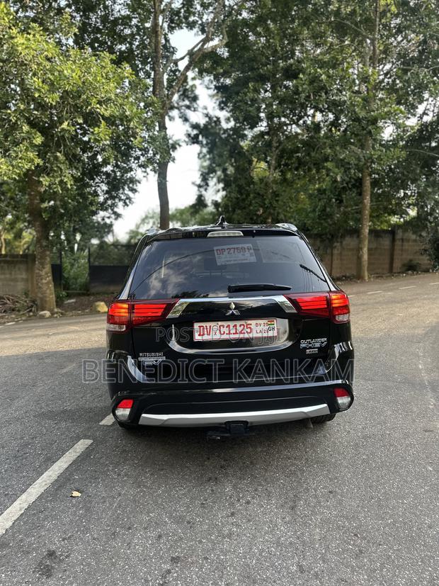 Mitsubishi Outlander 2.0 PHEV AWD 2018 Black