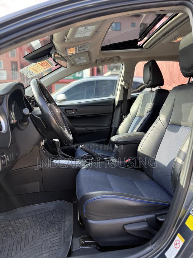 Toyota Corolla 2019 Gray