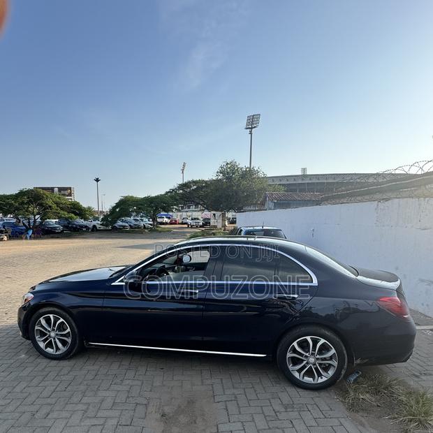 Mercedes-Benz C300 Luxury 4matic Sedan AWD (2.0L 4cyl 7A) 2017 Blue