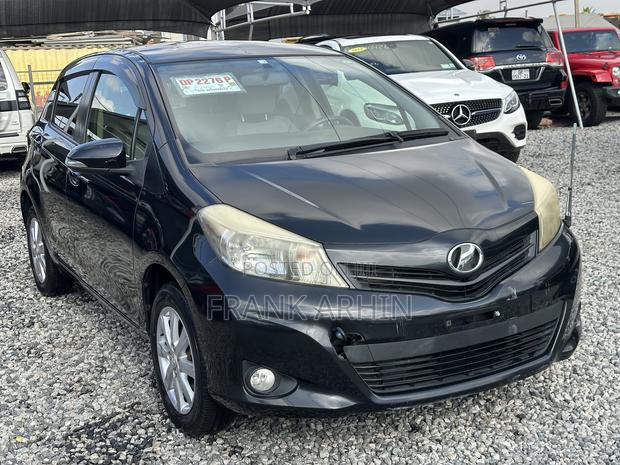 Toyota Vitz 2013 Black