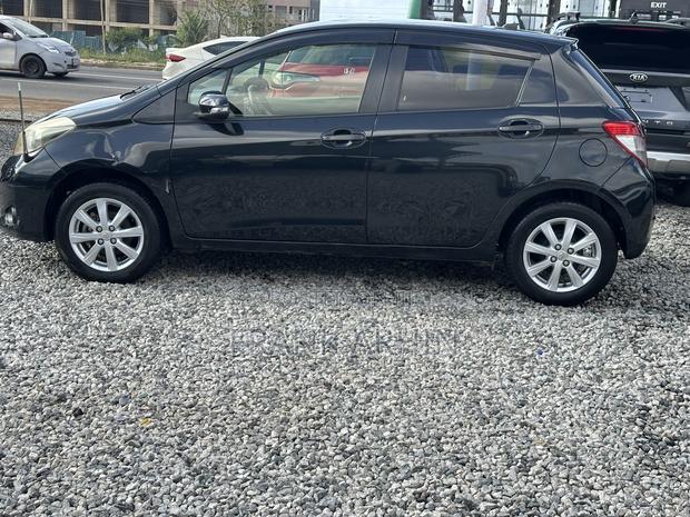 Toyota Vitz 2013 Black