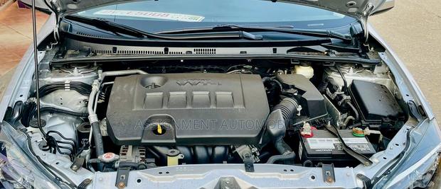 Toyota Corolla LE Eco (1.8L 4cyl 2A) 2019 Gray