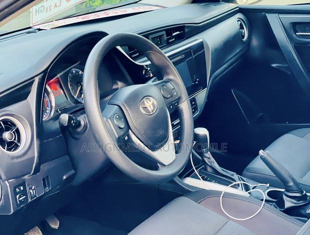 Toyota Corolla LE Eco (1.8L 4cyl 2A) 2019 Gray