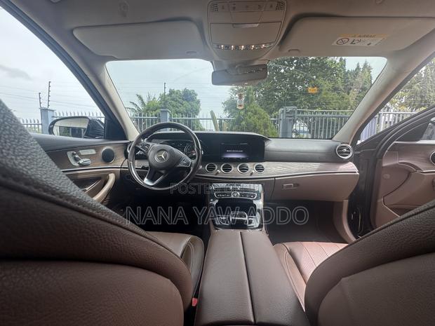 Mercedes-Benz E200 2017 Black