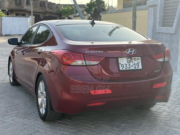 Hyundai Elantra Limited Sedan FWD (1.8L 4cyl 6A) 2013 Brown