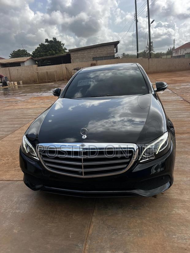 Mercedes-Benz E300 2019 Black