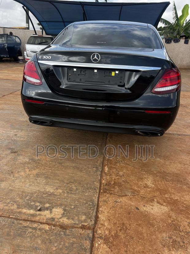 Mercedes-Benz E300 2019 Black