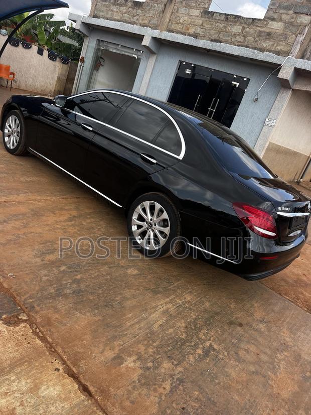 Mercedes-Benz E300 2019 Black