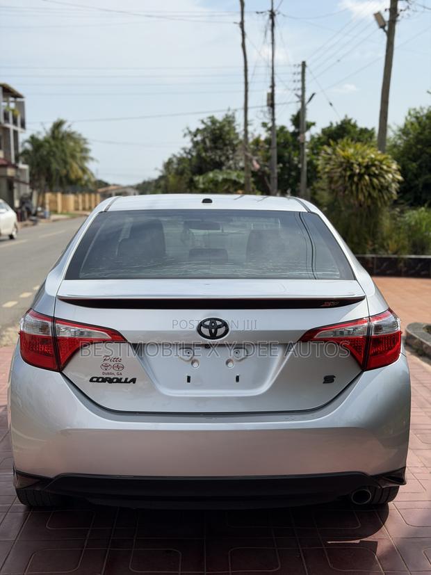 Toyota Corolla 2016 Silver