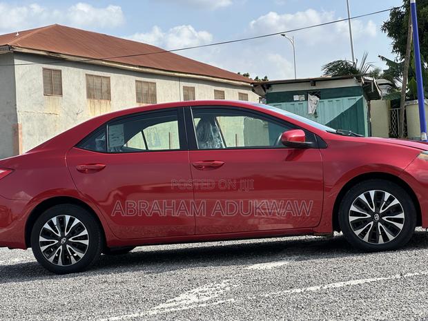 Toyota Corolla LE ECO 4dr Sedan (1.8L 4cyl CVT) 2017 Red