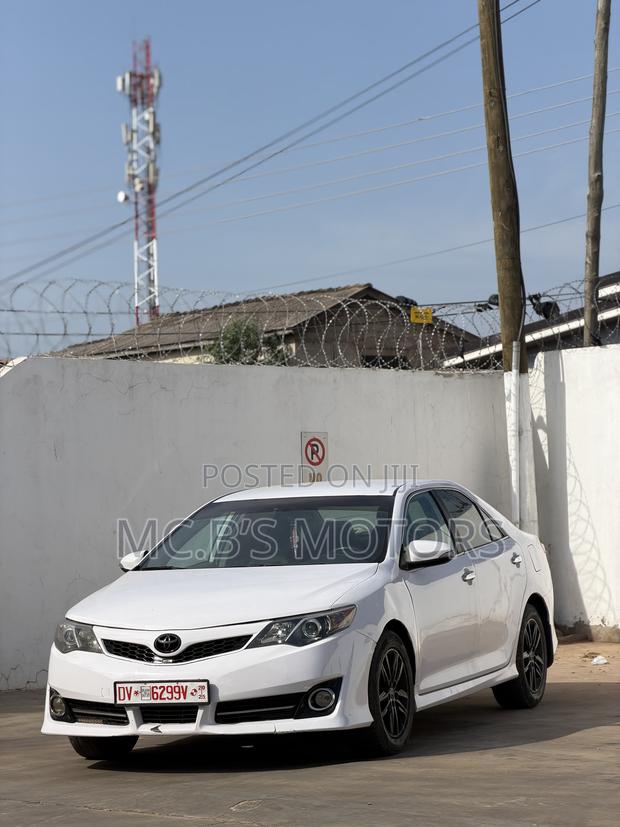 Toyota Camry 2014 White