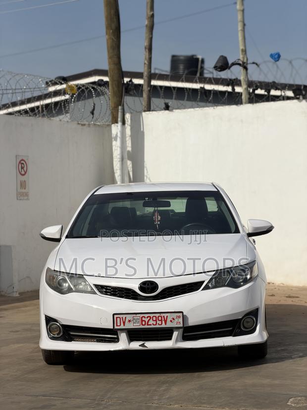 Toyota Camry 2014 White
