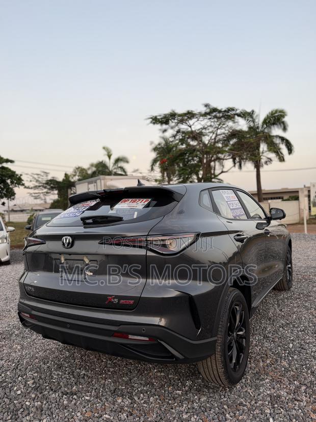 New Changan X5 Plus 1.5 Blue Core FWD 2025 Gray
