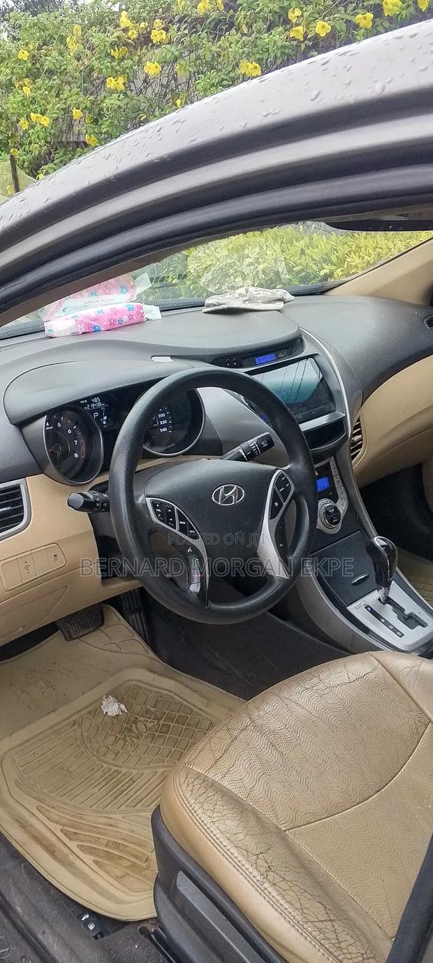 Hyundai Elantra GLS Sedan FWD (1.8L 4cyl 6A) 2013 Gray