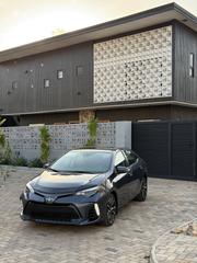 Toyota Corolla XSE 4dr Sedan (1.8L 4cyl CVT) 2017 Gray for sale