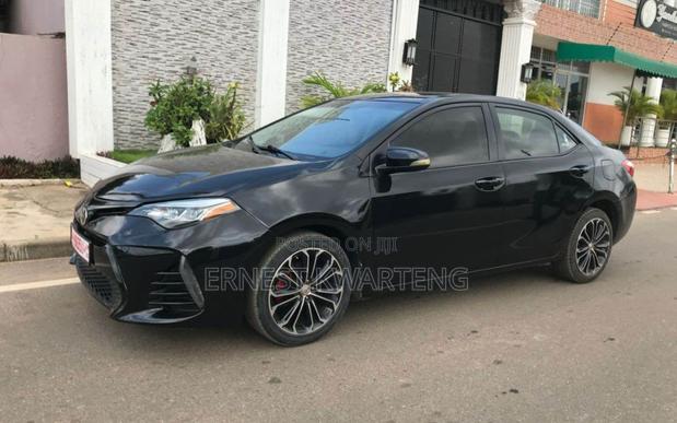 Toyota Corolla 2015 Black