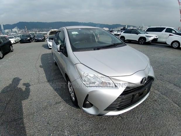 Toyota Vitz 1.3 FWD 5dr 2018 Silver