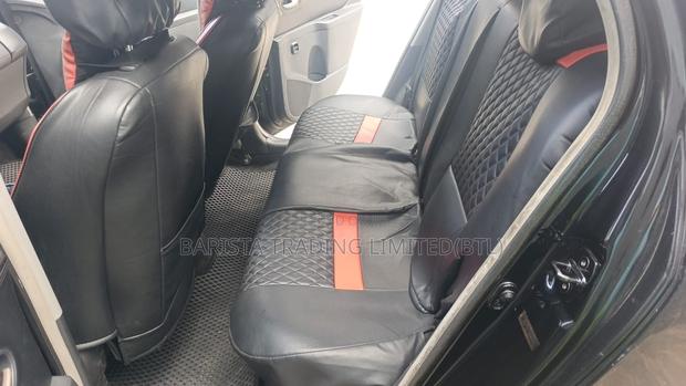 Toyota Yaris Base Sedan 4dr 2011 Black