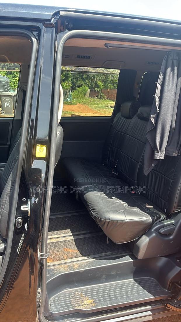 Toyota Voxy 2011 Black
