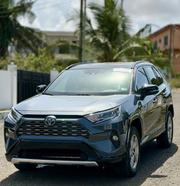 Toyota RAV4 XSE 2019 Gray for sale