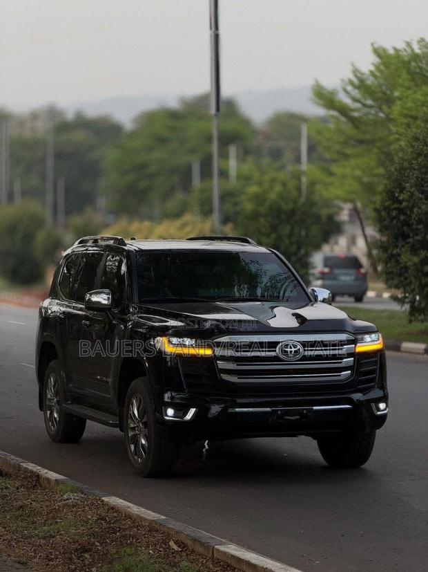New Toyota Land Cruiser 2024 Black