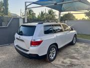 Toyota Highlander 2.7L 2WD 2013 White for sale