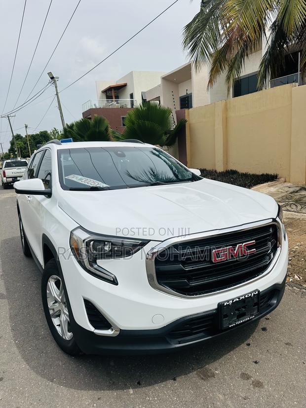 GMC Terrain 2021 White