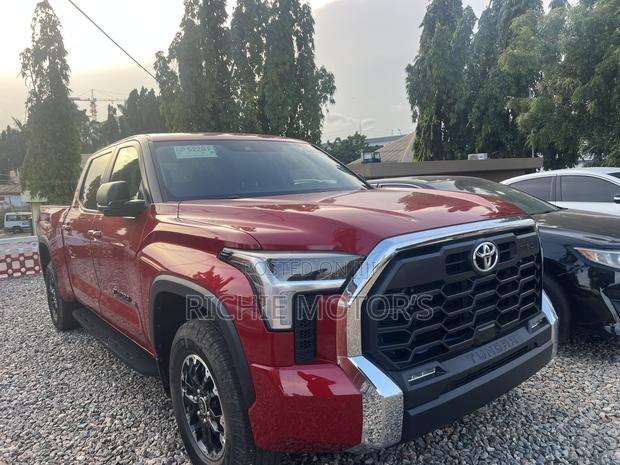 Toyota Tundra Limited CrewMax 6.5' Bed 2024 Red