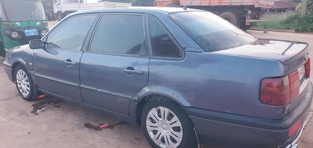 Volkswagen Passat GLS Sedan 1998 Teal