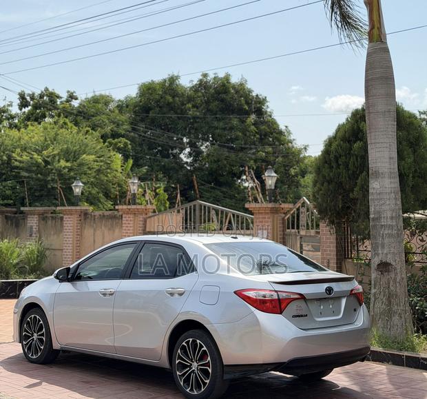 Toyota Corolla 2016 Silver