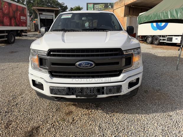 Ford F-150 2022 White