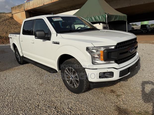 Ford F-150 2022 White