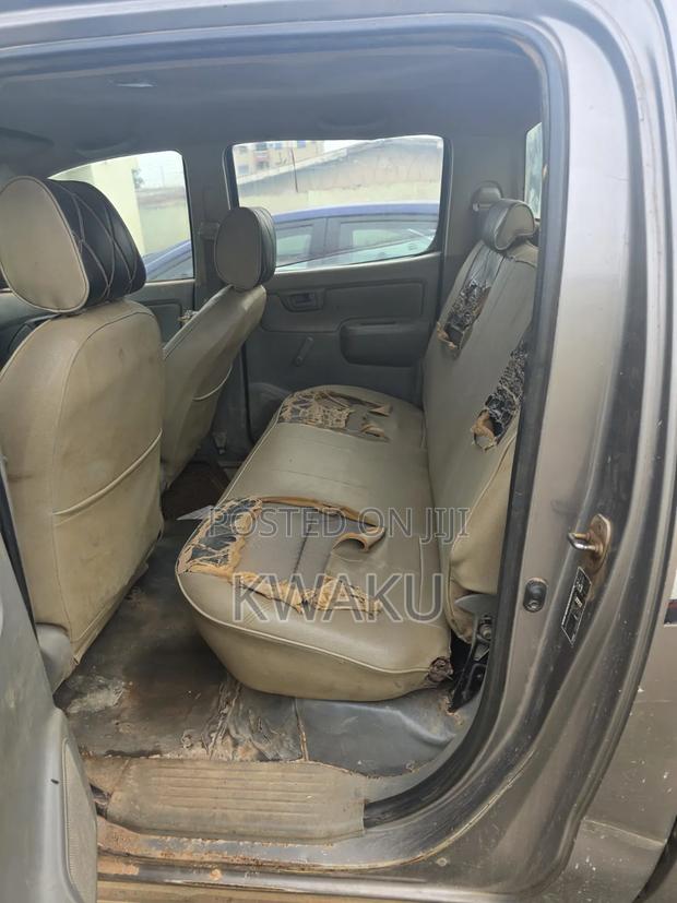 Toyota Hilux 2008 Gray